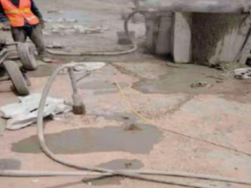 德昌水泥混凝土路面板底注浆技术 路面脱空注浆整治方案